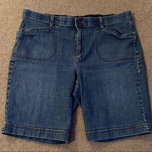Sz 16 Gloria Vanderbilt Shorts